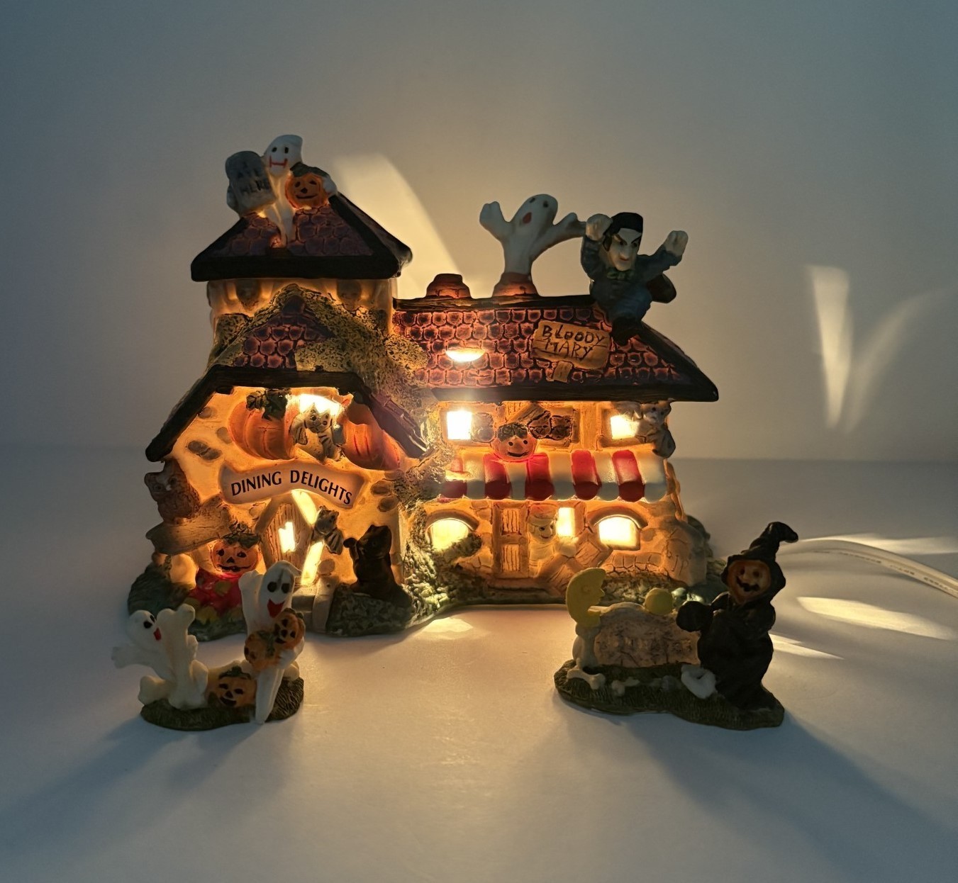 Hand Painted Porcelain Lighted Haunted House Dining Delights Light & Figures FSH