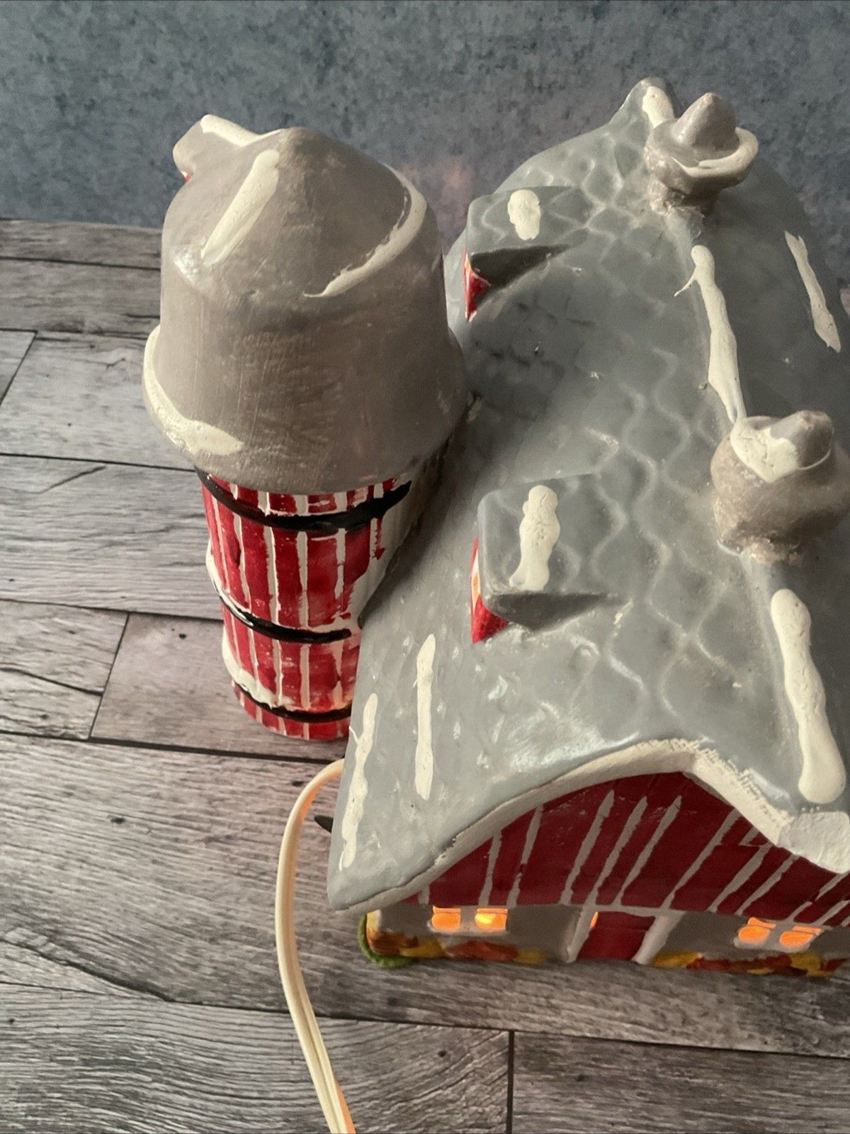Vintage Department 56 Snow Village Red Barn & Silo.Snowhouse Series no box