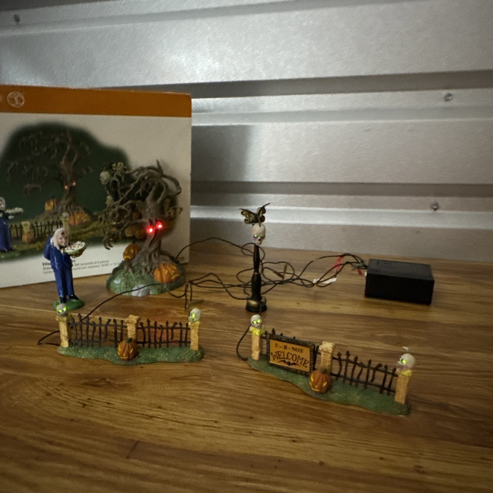 Dept 56 Village Accessories Halloween Gravely Landscape Set #56.53060 w Box