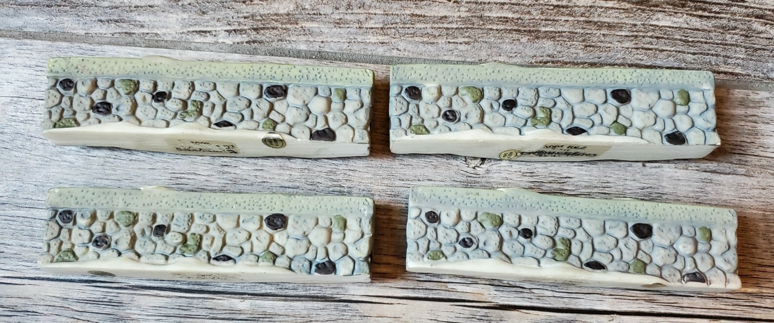 Christmas Village Accessories Stone Walls 4 5/8″L x 1 1/8″H