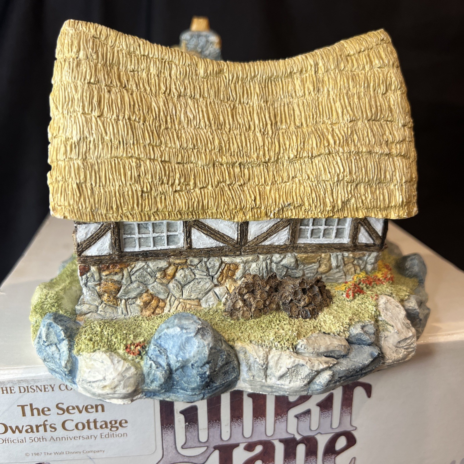 Lilliput Lane “Seven Dwarfs Cottage” The Disney Collection 50th Anniversary Ed.