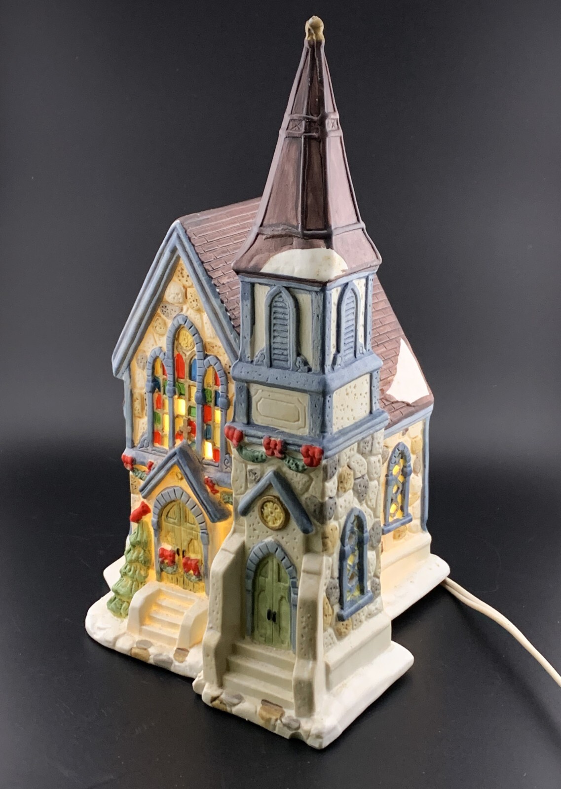 Christmas Village Porcelain Church Cathedral 1996 Lighted 10″ Four Star