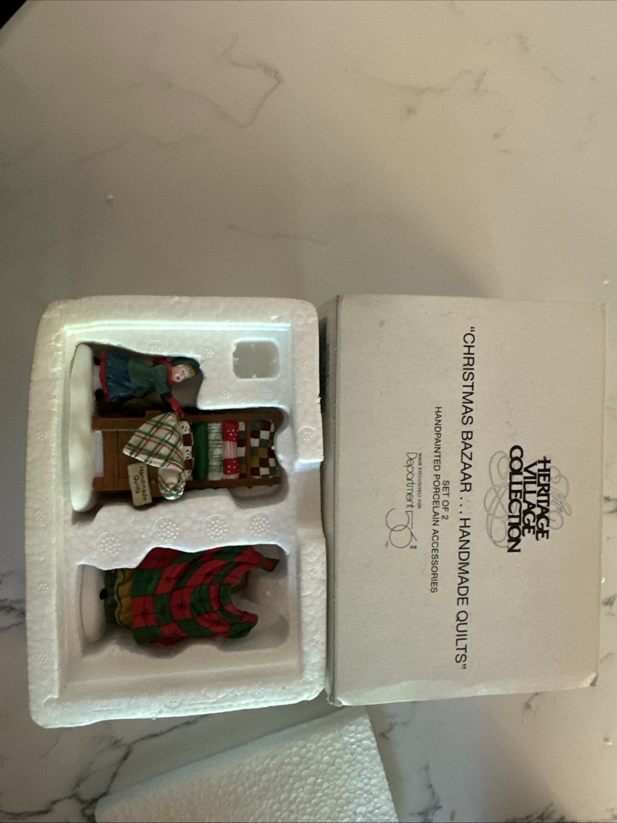 Dept 56 Heritage Village Christmas Bazaar Handmade Quilts Set Of 2 BNIB GSA1
