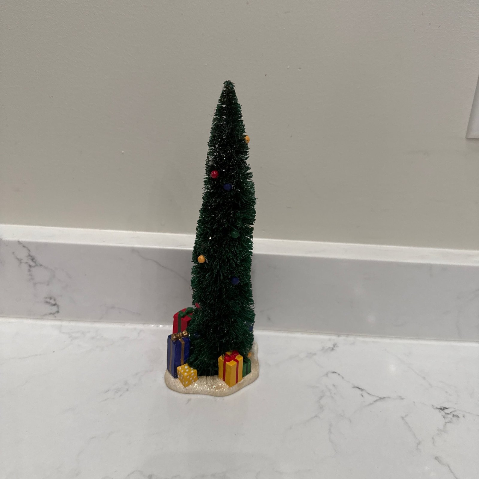 Department 56 Elves Tree Toymaker Collectible