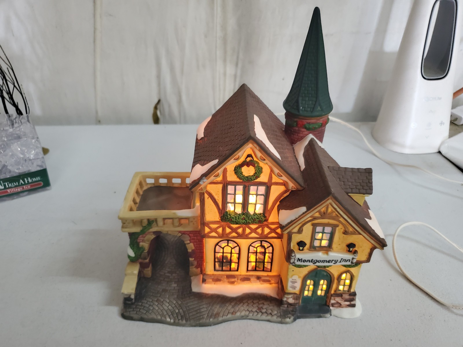 Heartland Valley Village Porcelain Lighted House Montgomery Inn