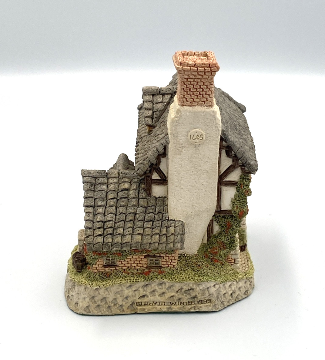 David Winter Coopers Cottage Retired Hand Painted 1985 Great Britian