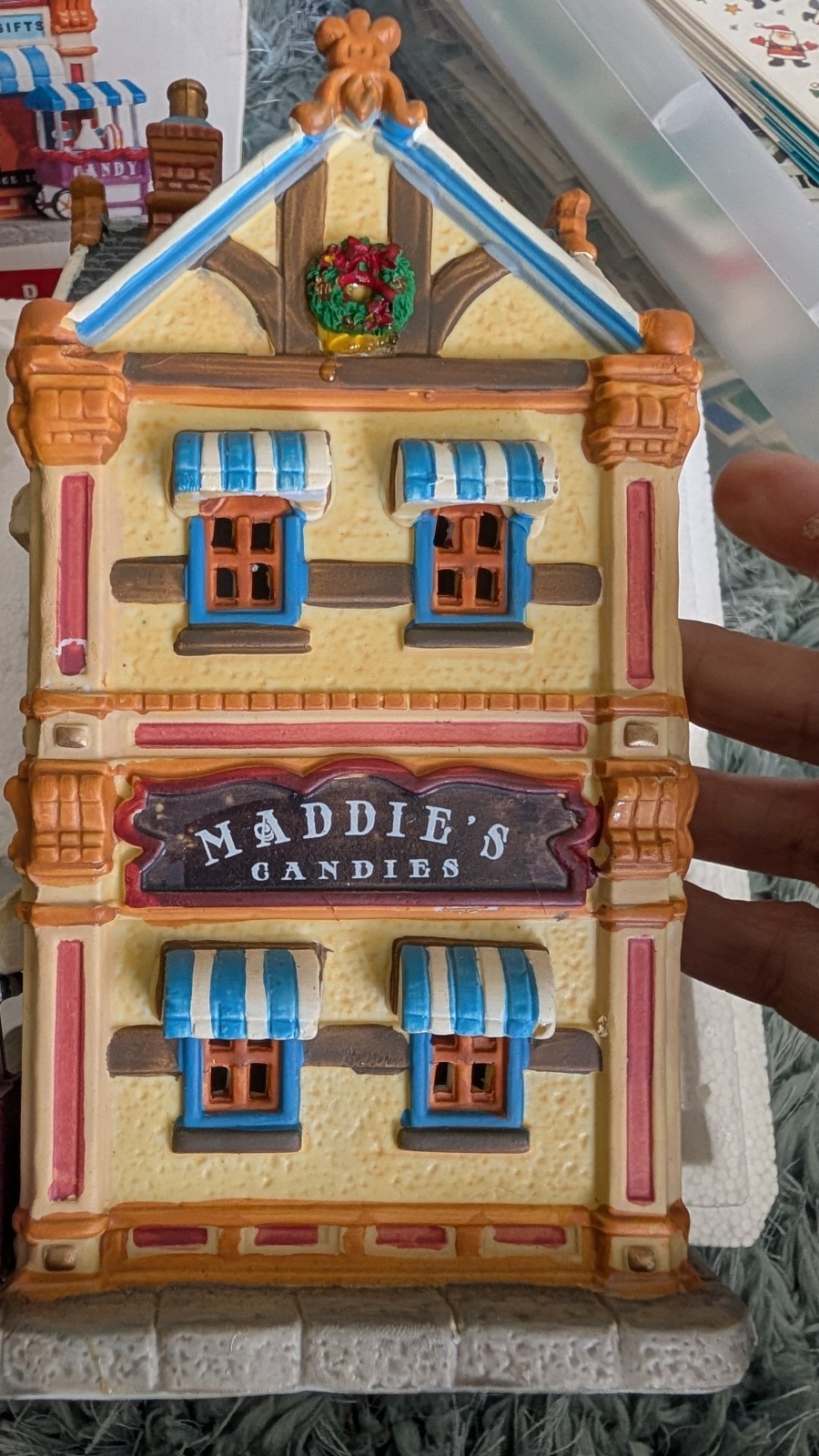 Lemax Coventry Cove Maddies Candy Shop Lighted Building NO CORD Some Damage