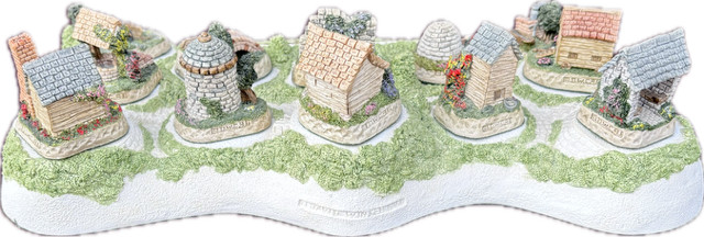 David Winter Cottages Cameos Mini Village Set England Hand Painted Cottage Lot