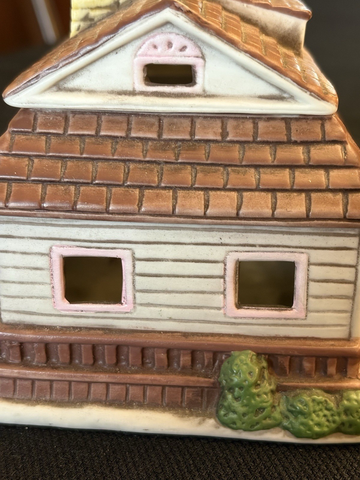 Lefton 1988 Colonial Village Building Byron Wood