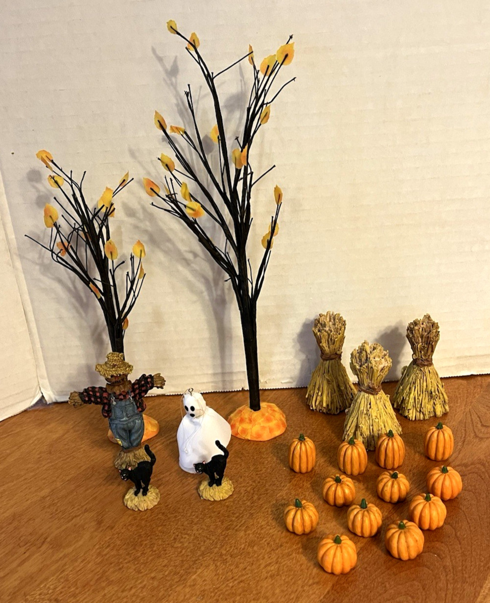 Dept 56 Halloween Village 22 Piece Set Complete Ghost Trees Black Cats Pumpkins