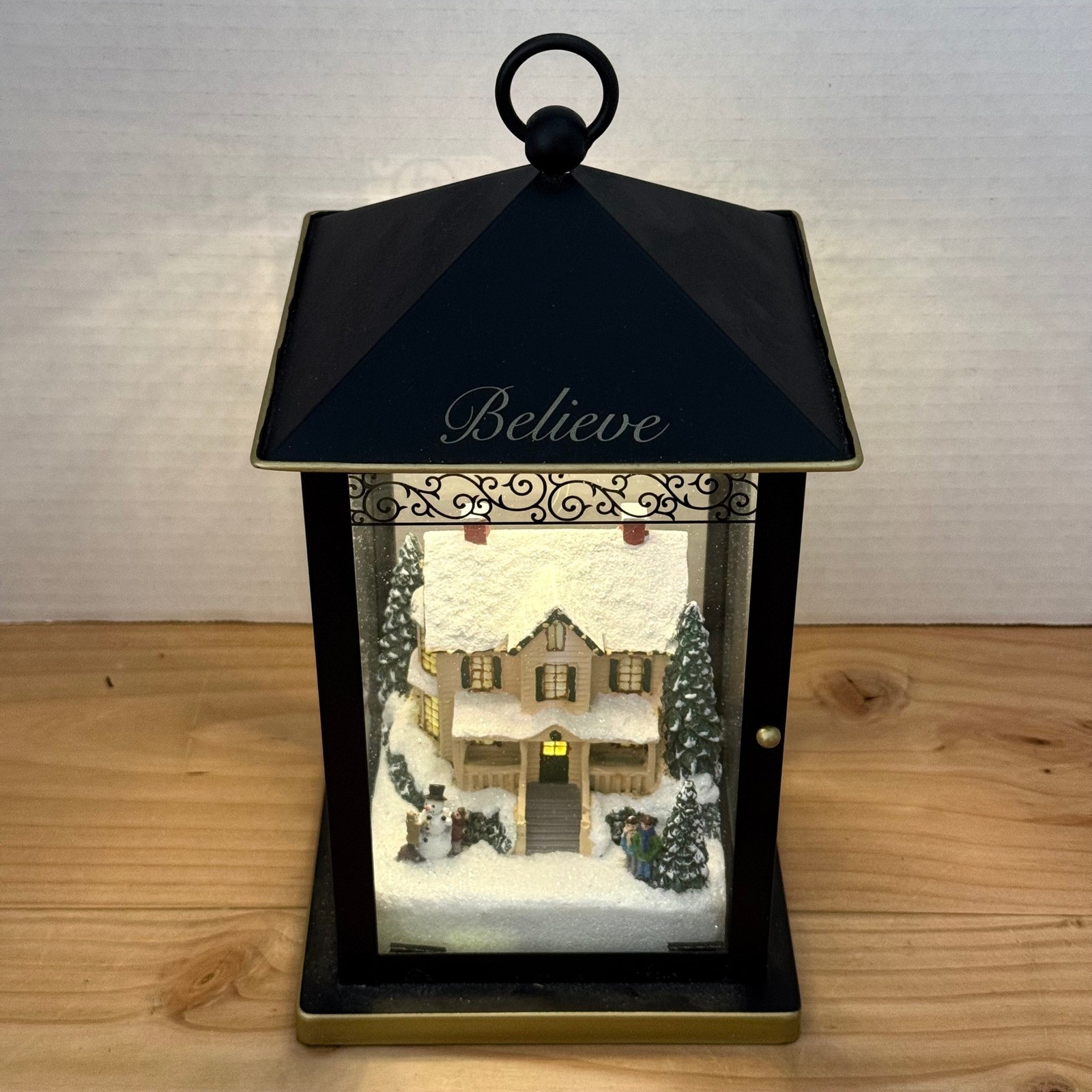 Thomas Kinkade Bradford Exchange Sparkle of the Season Believe Lantern LED