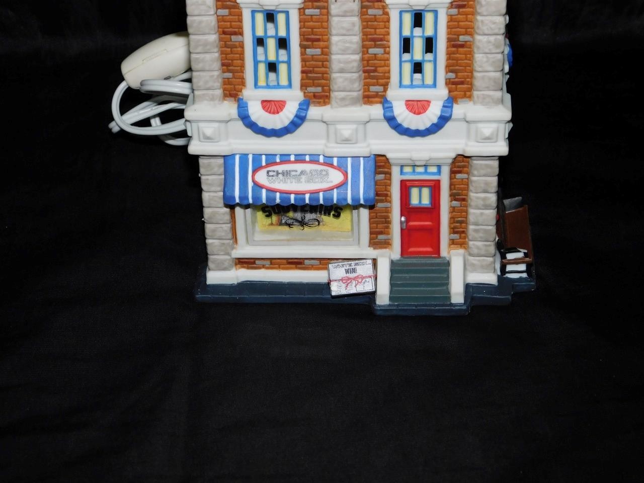 Department 56 Chicago White Sox Souvenir Shop Christmas in the City Baseball MLB