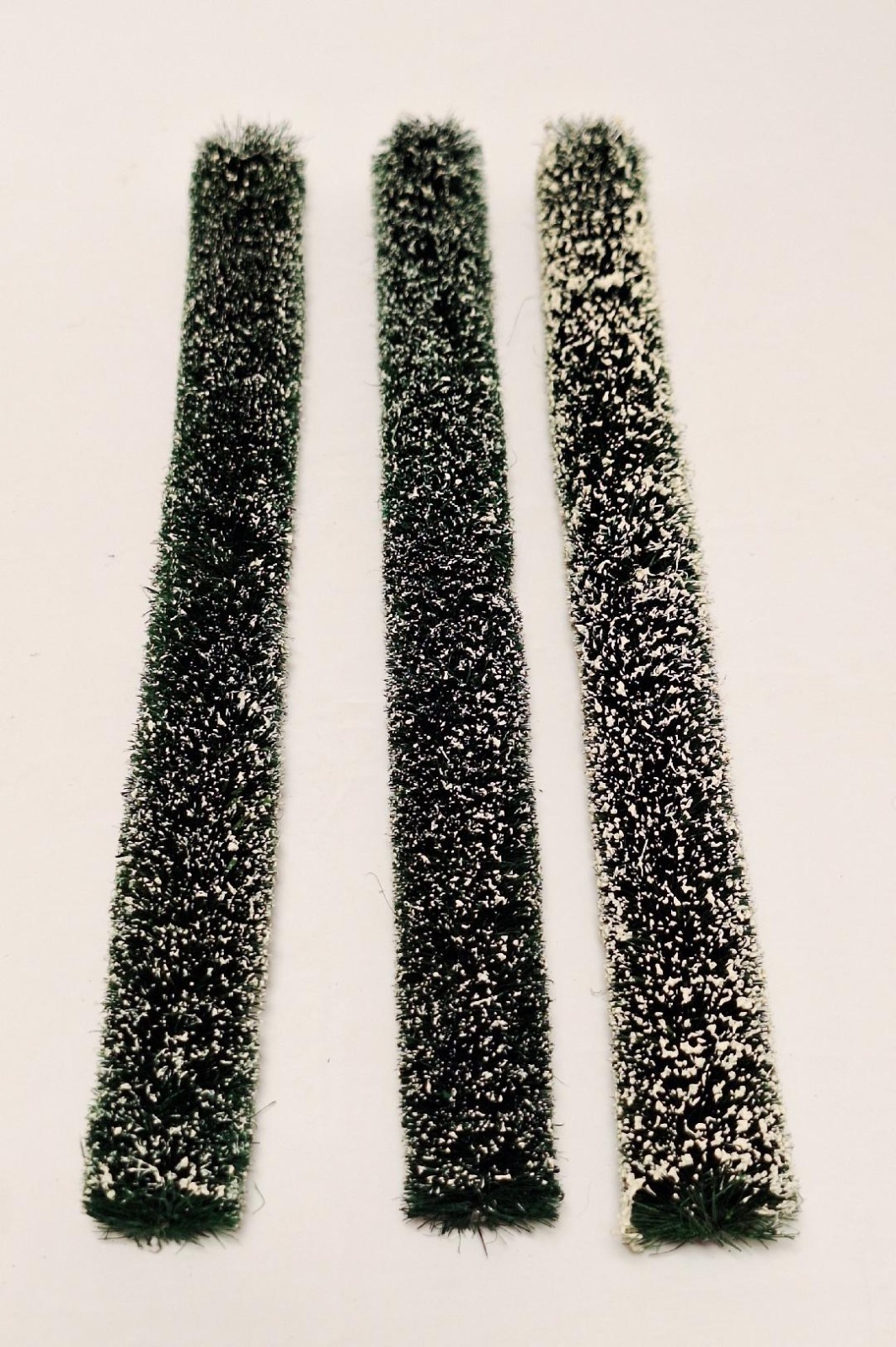 Department 56 Village Flexible Sisal Hedge Pre-owned three per box.