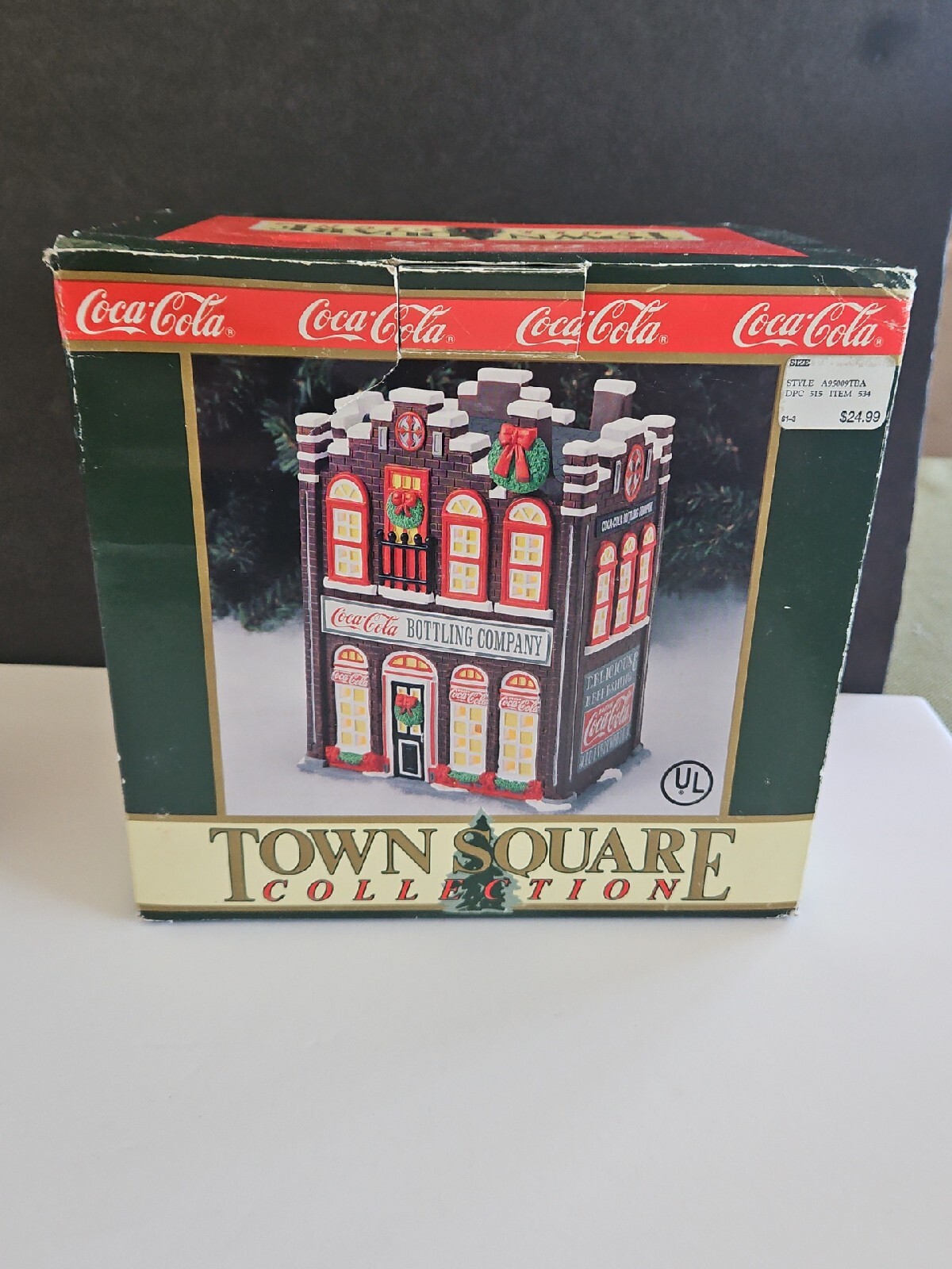 COCA-COLA 1995 TOWN SQUARE COLLECTION COCA-COLA BOTTLING COMPANY ADORABLE ITEM