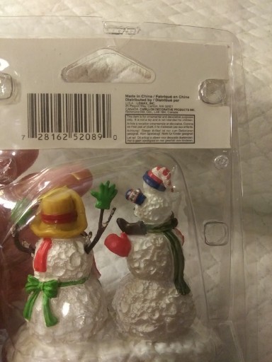 Lemax Coventry Cove 2005 Christmas Village Figurine Snowman Family