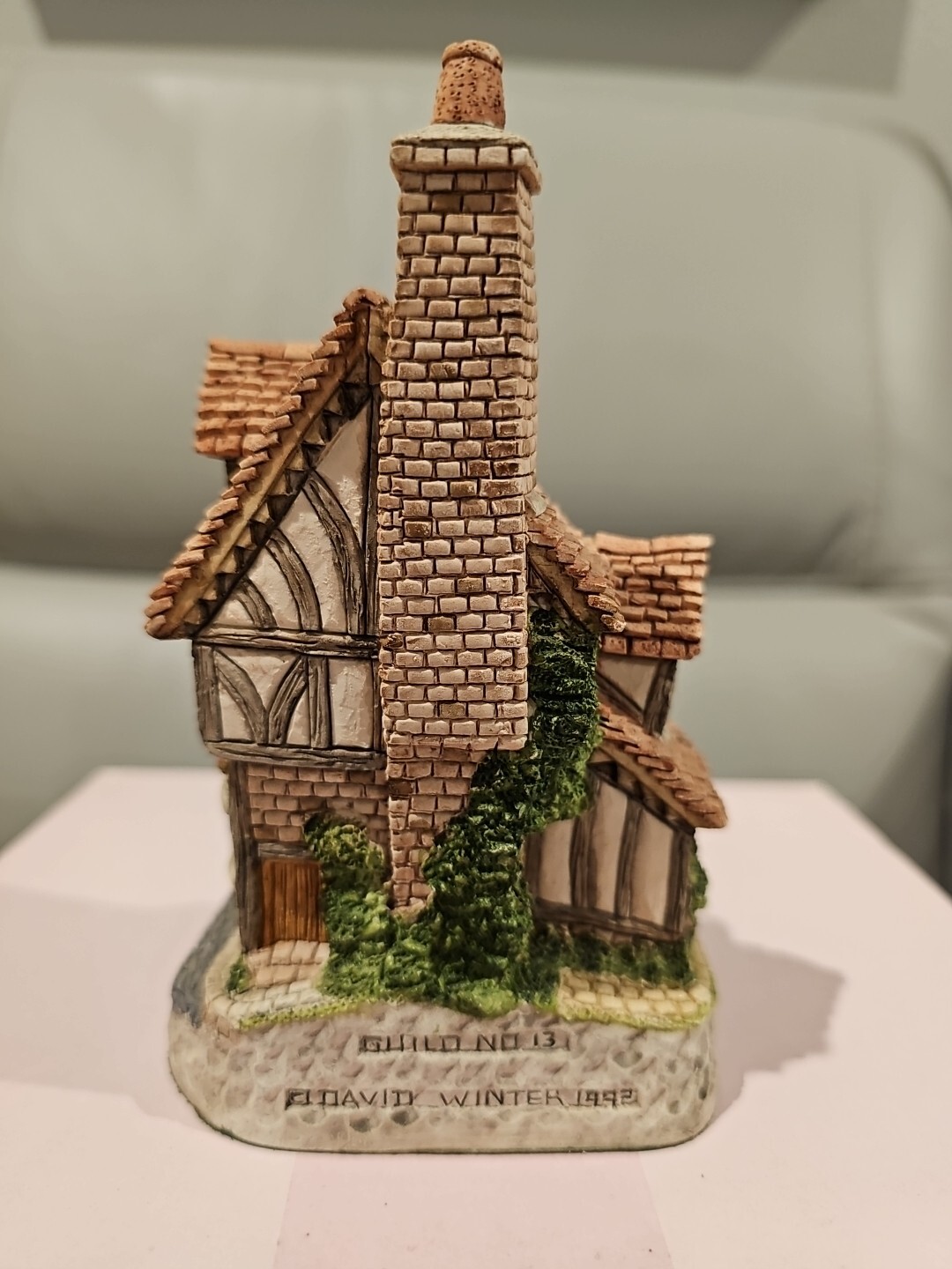 Vintage David Winter Cottages 1992 THAMESIDE Original box & Authentication Card