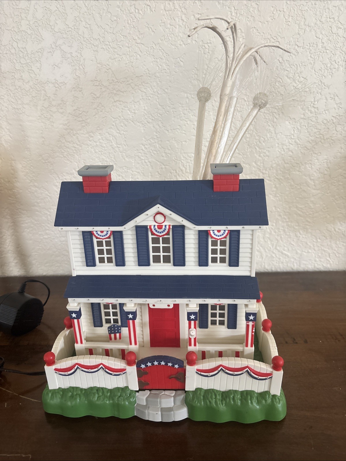 Avon Patriotic Lighted Fiber Optic House 4th July Fireworks WORKS Vintage 2003