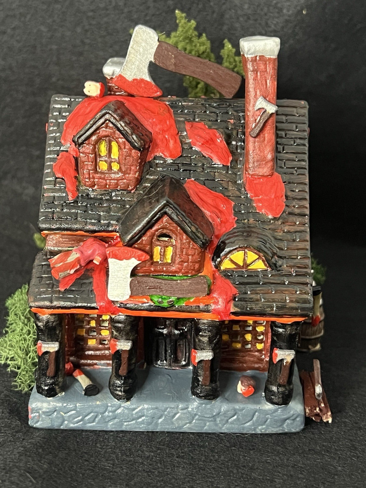 Halloween Village House/Ceramic/Hatchet House