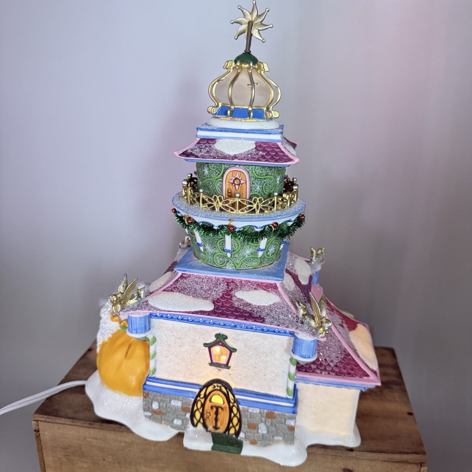 Vintage Dept 56 Disney North Pole Tinker Bell’s Lighthouse 802825 W/ Box READ