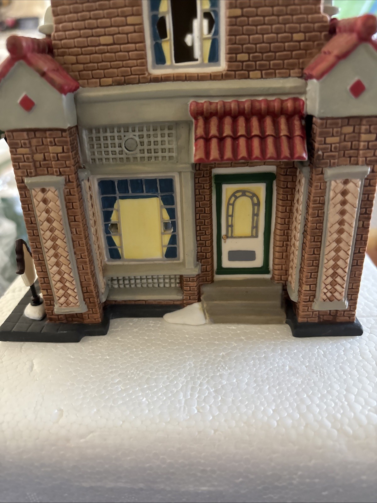 Dept. 56 Christmas In The City 2000 Mrs. Stover’s Bungalow Candies #56.58917