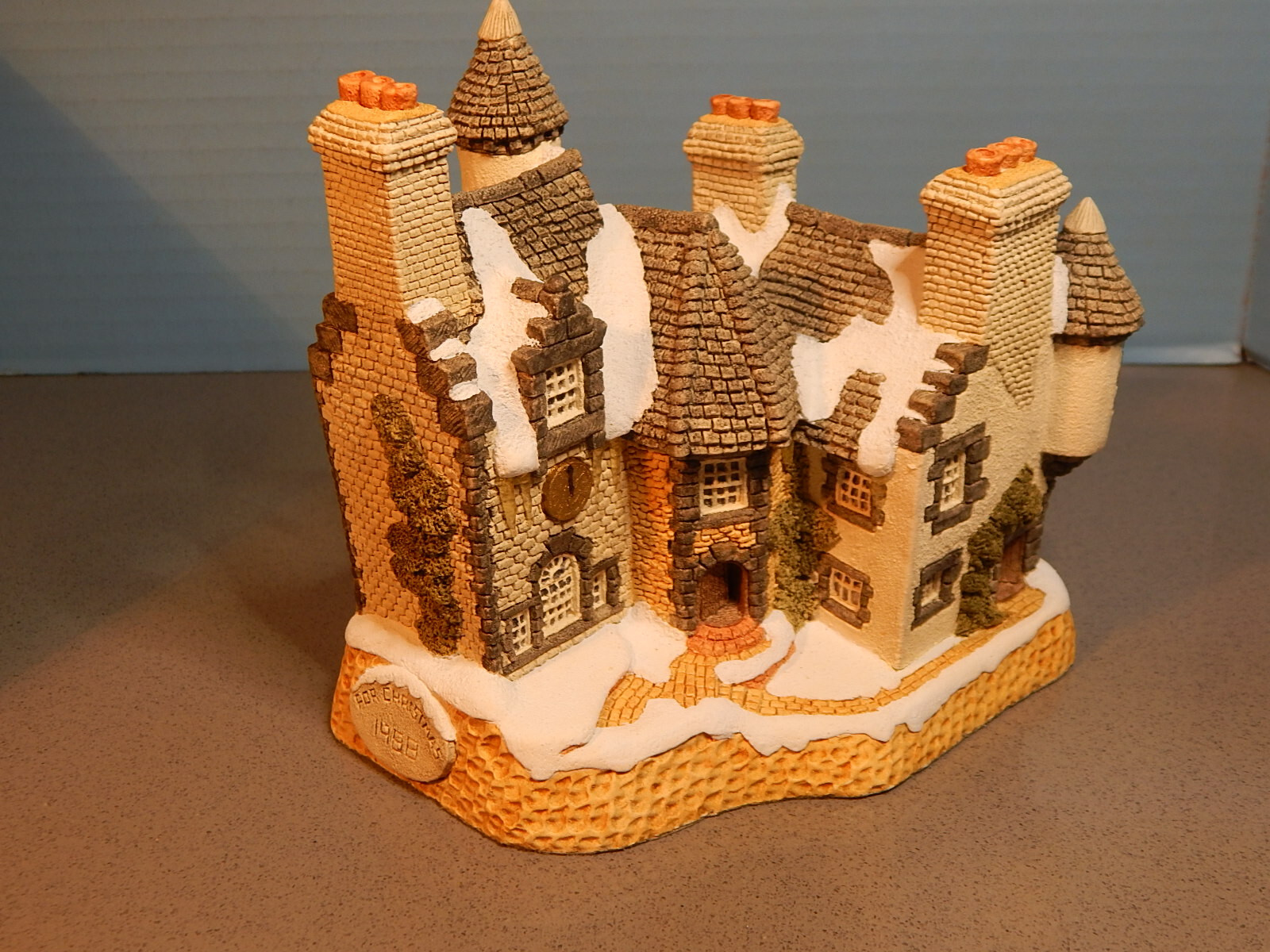 Christmas In Scotland & Hogmanay 1988 David Winter Castle Retired Orig Box COA