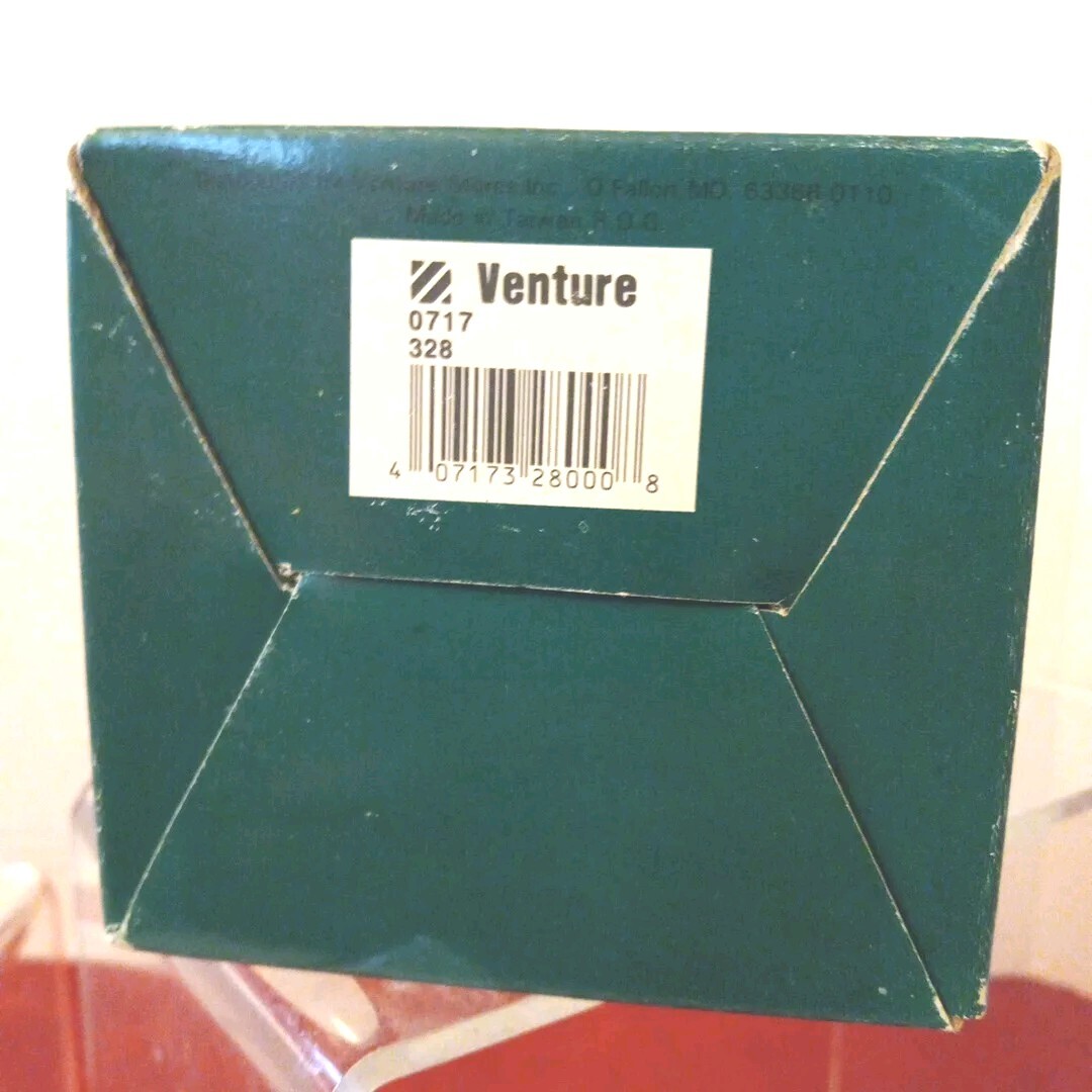 Vintage Venture Memories Collections Porcelain Horse Drawn Carriage W Couple Box