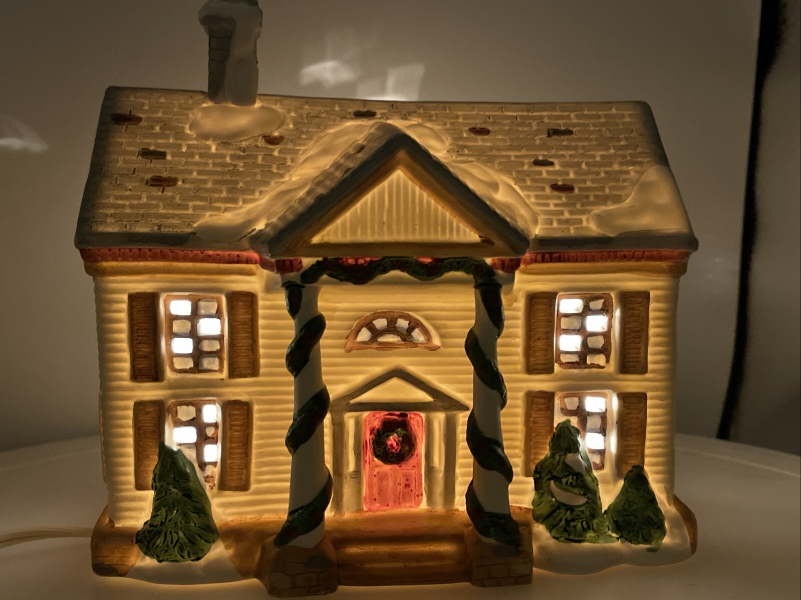 Dickensville Two Story Residential Christmas Village House With Dept 56 Light