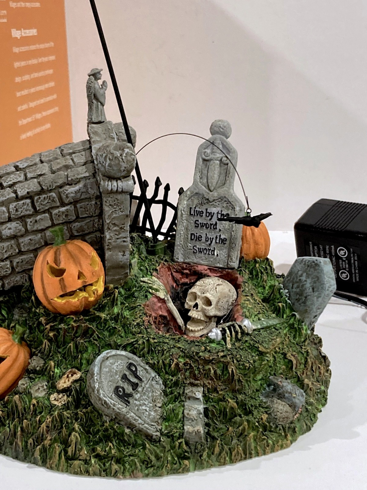 Dept 56 Escape From The Crypt Flying Skeleton Halloween Snow Village Retired
