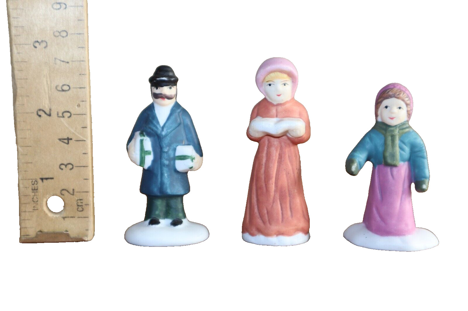 Christmas Village Figurine Woman Caroling Man Gifts Child Girl Family 2.75″
