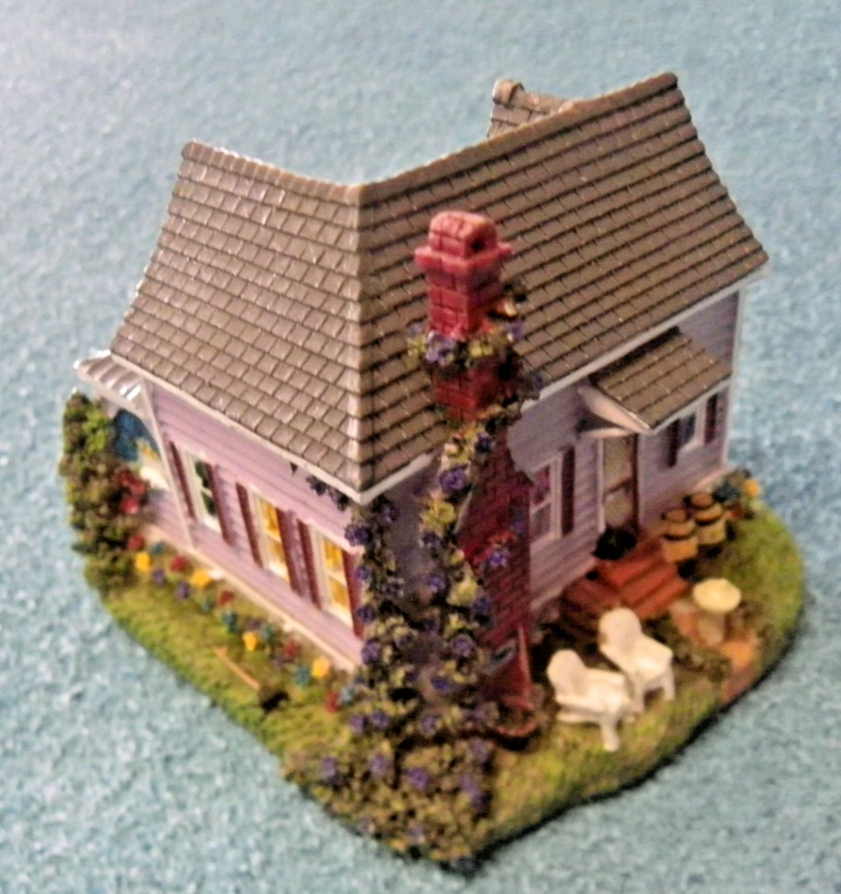 Liberty Falls Village Set w/Free Sinclair Carriage House 2001 Unused in Box