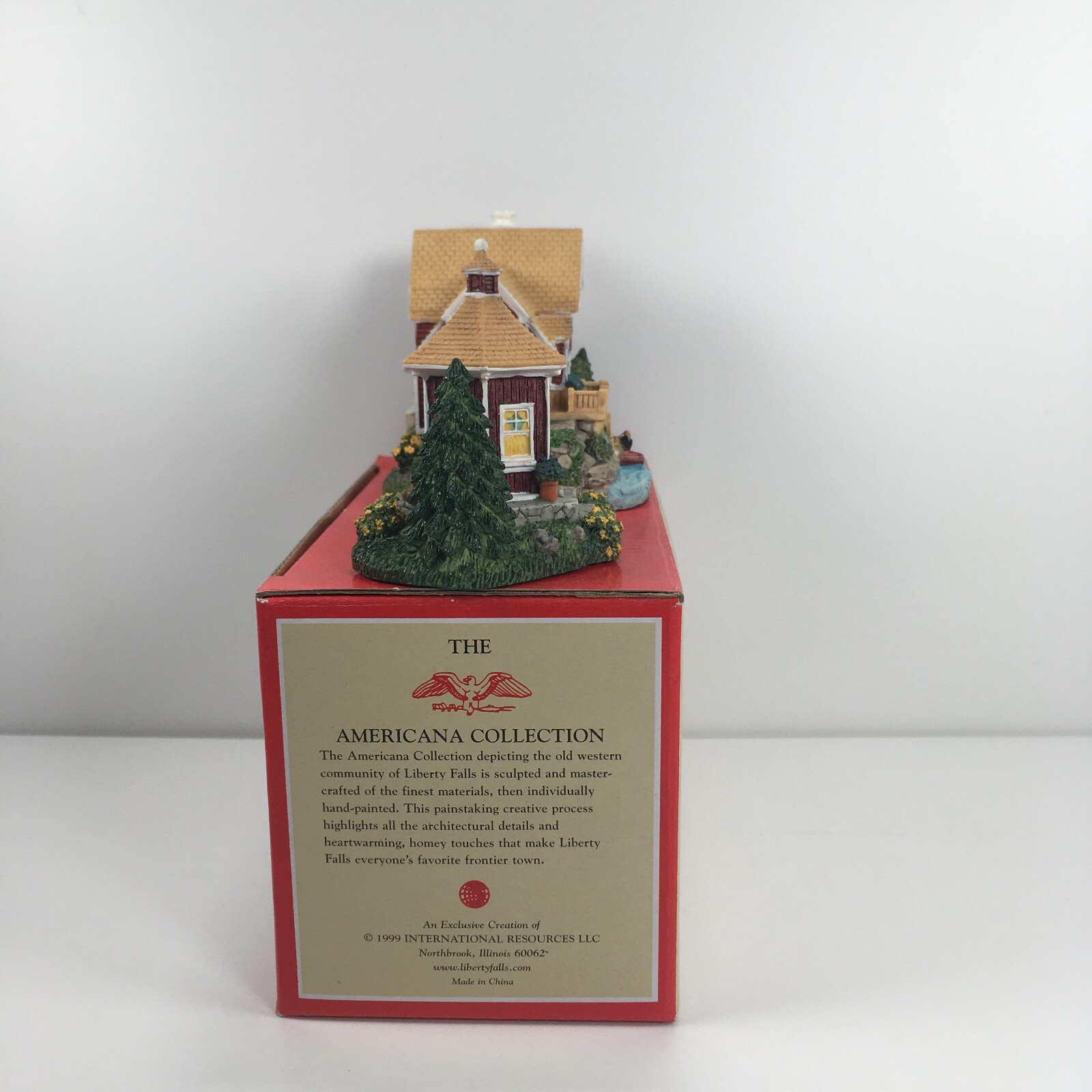 Lot of 2 Liberty Falls Sinclair Hotel/Carriage House & Riverside Lodge/BathHouse