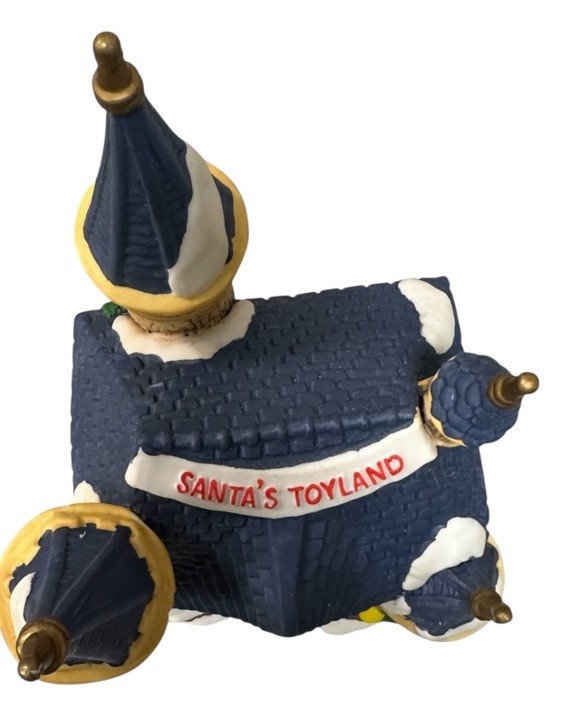 O’Well SANTA’S TOYLAND Christmas Village Building 1997 Limited Edition 10″x7″x6″