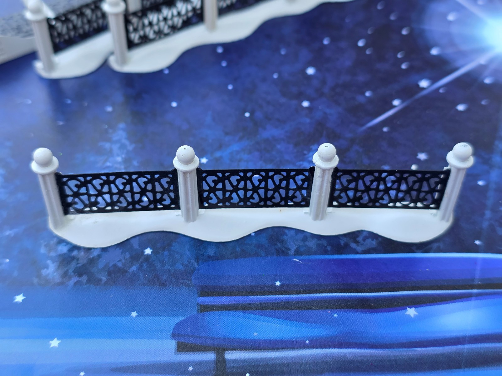 DEPT 56 VILLAGE WROUGHT IRON FENCE 5999-4 SNOW VILLAGE CHRISTMAS