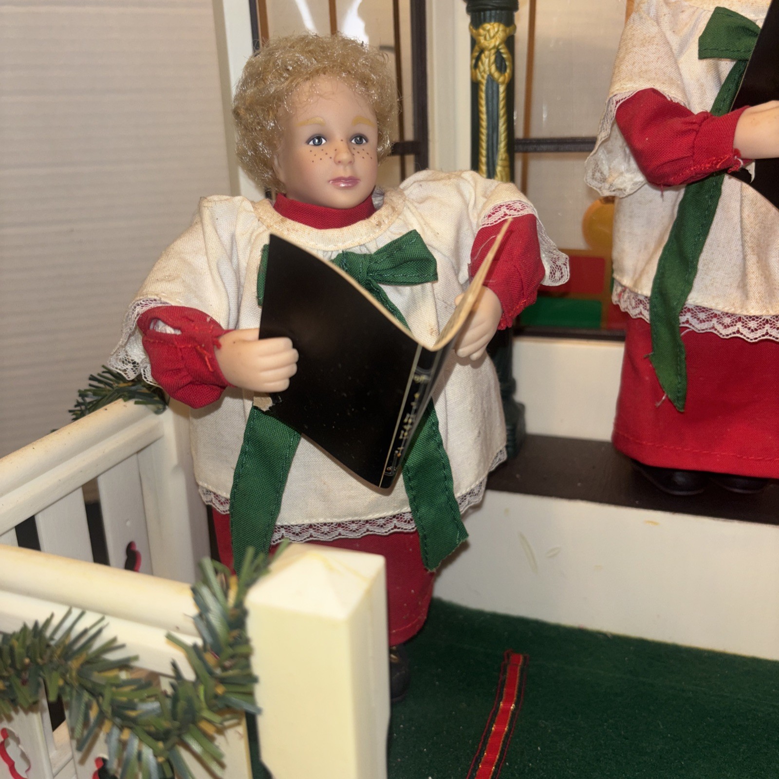 1996 Vintage Singing Christmas Choir Church Display Smile Animated Lights Sound