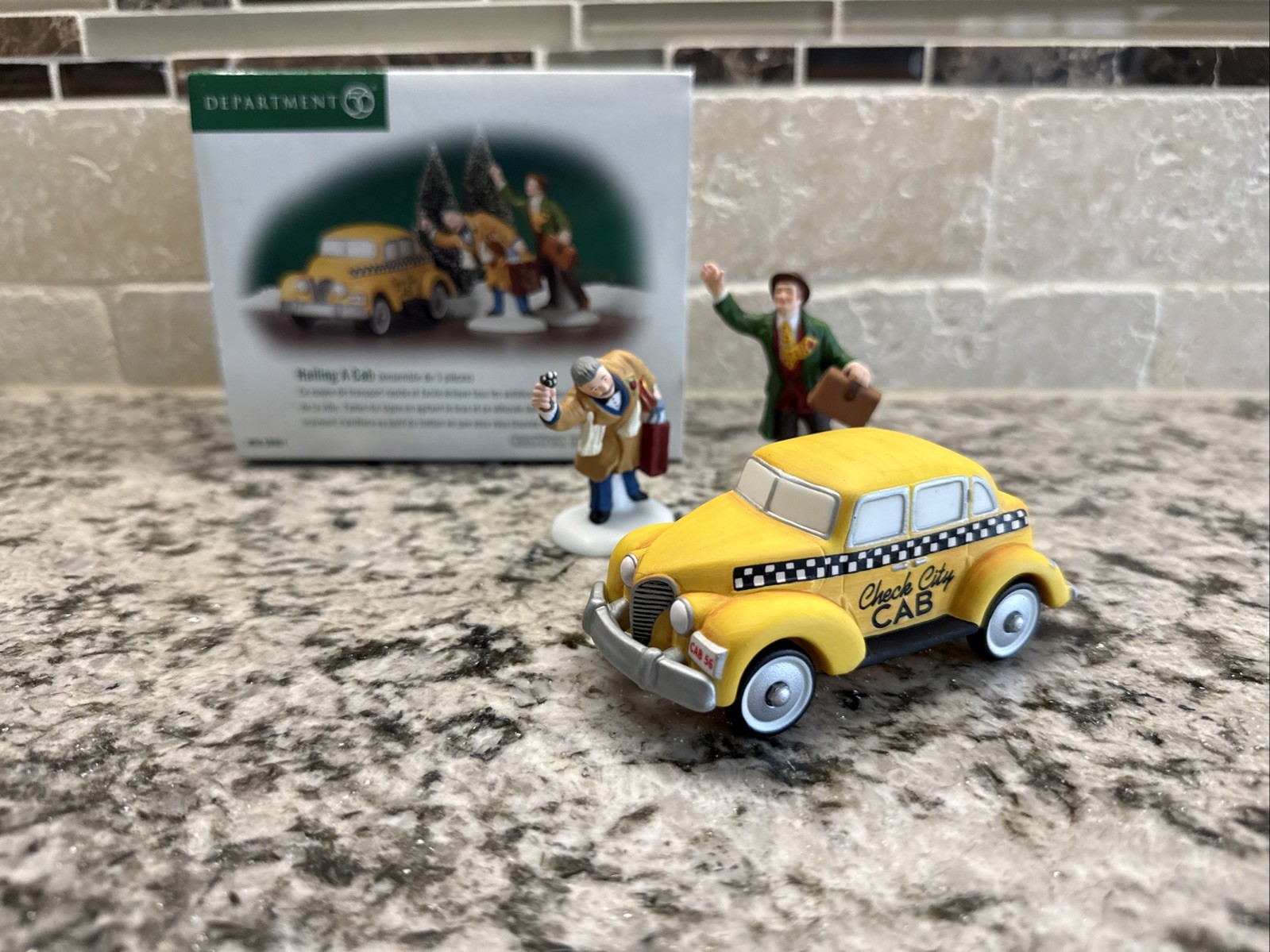 Dept 56 Christmas in the City – Hailing A Cab set of 3