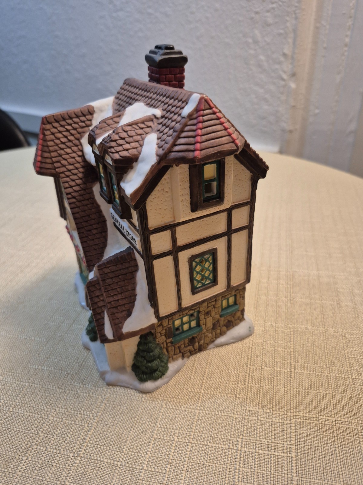 Grandeur Noel Snowflake Village 1994 Collector’s Edition Gift Shop/General Store