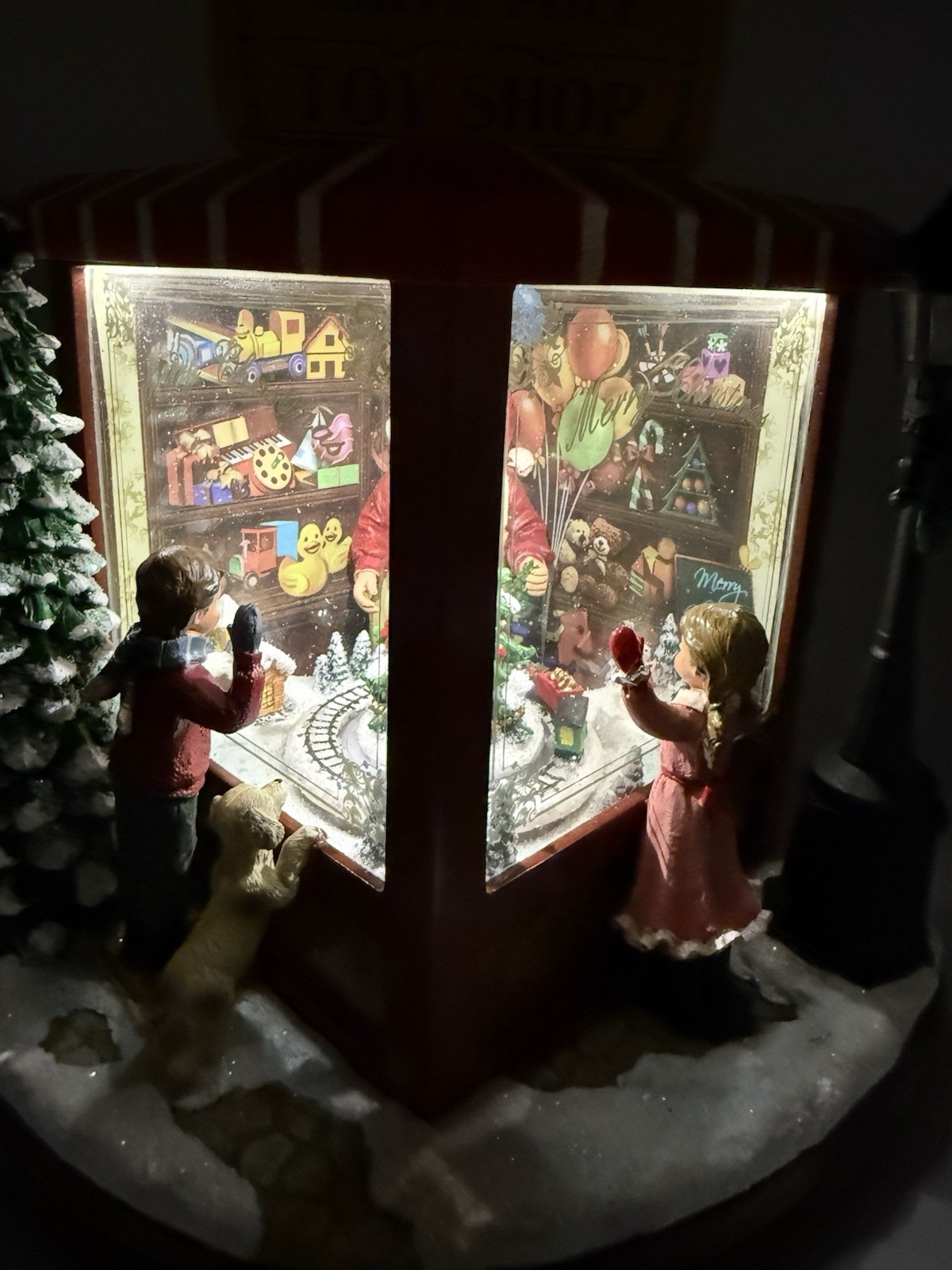 8″ Santa’s North Pole Toy Shop Lighted Musical Christmas Village Decor Works