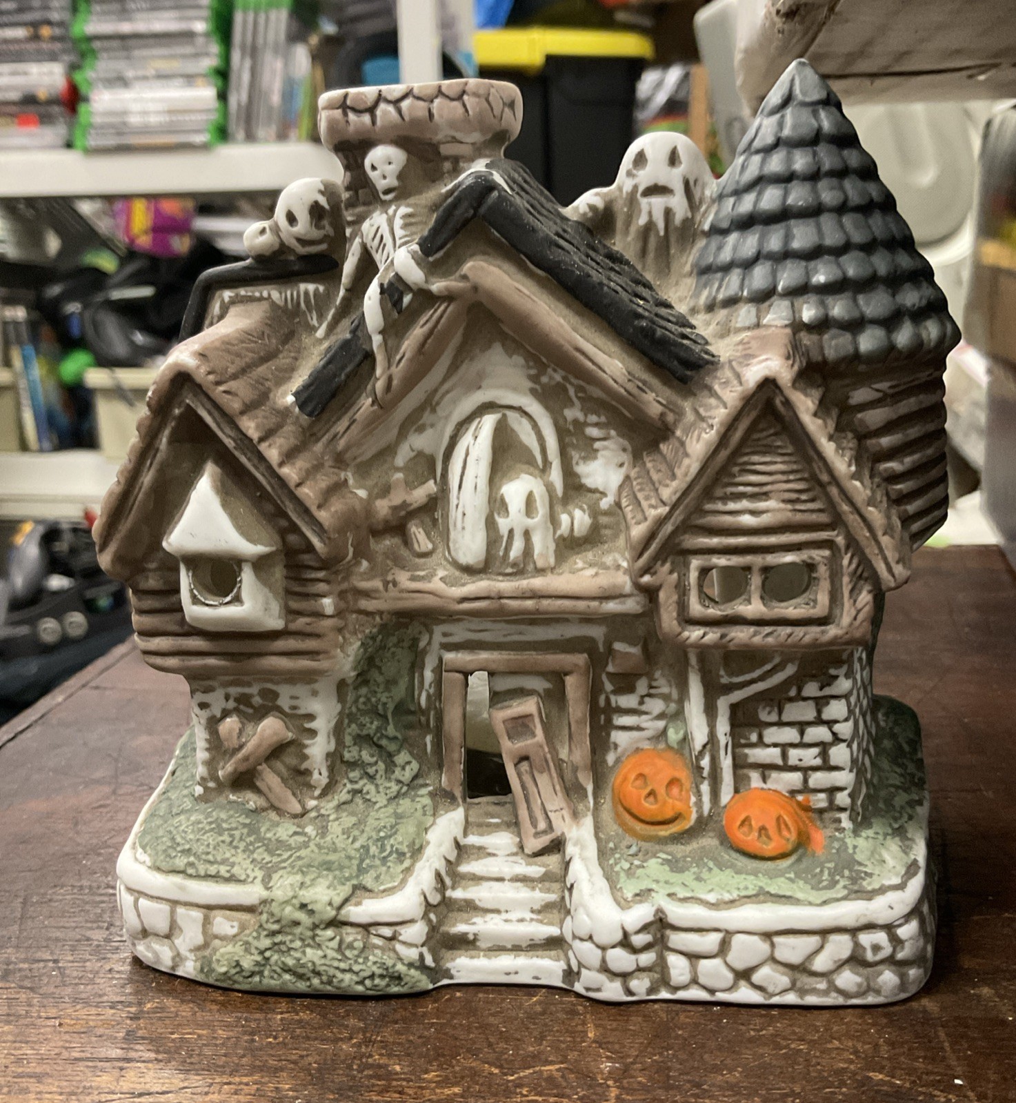 House of Lloyd Halloween Haunted Vintage 4.5” Ceramic Tea Candle Light 31-076
