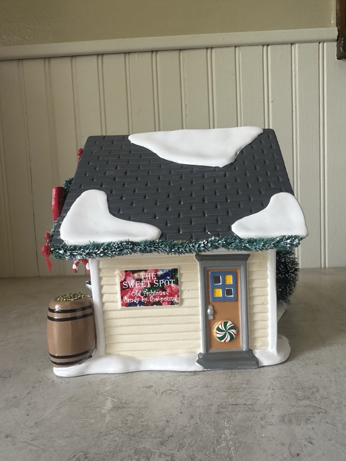 Department 56 Snow Village The Sweet Spot Farmer’s Holiday Market Booth 4030738