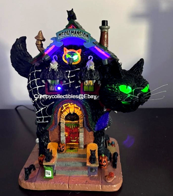 Lemax Spooky Town “Meow Mansion” Brand New LED Lighted Building- Retired