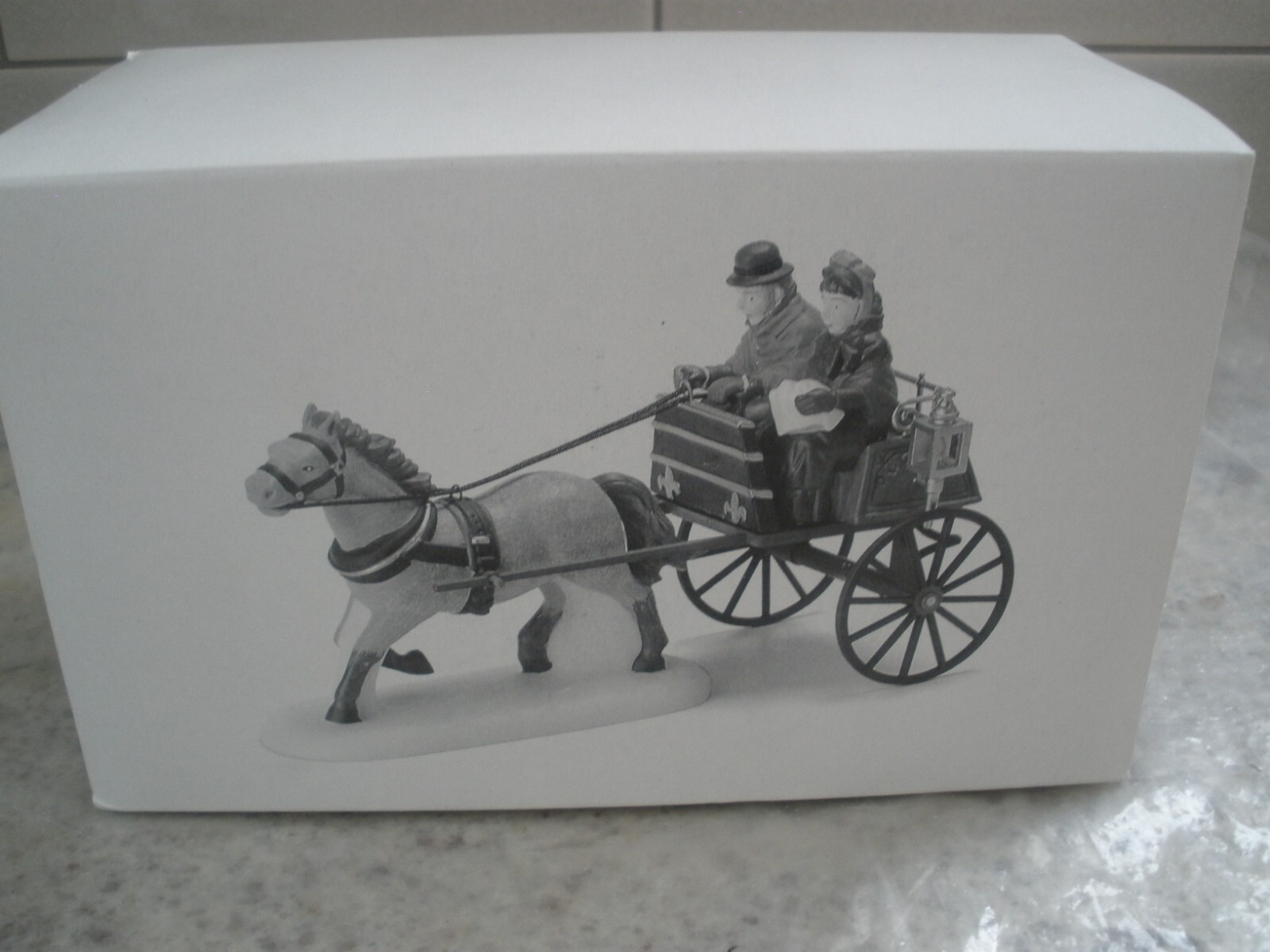 HERITAGE VILLAGE COLLECTION RED CHRISTMAS SULKY IN BOX 58401