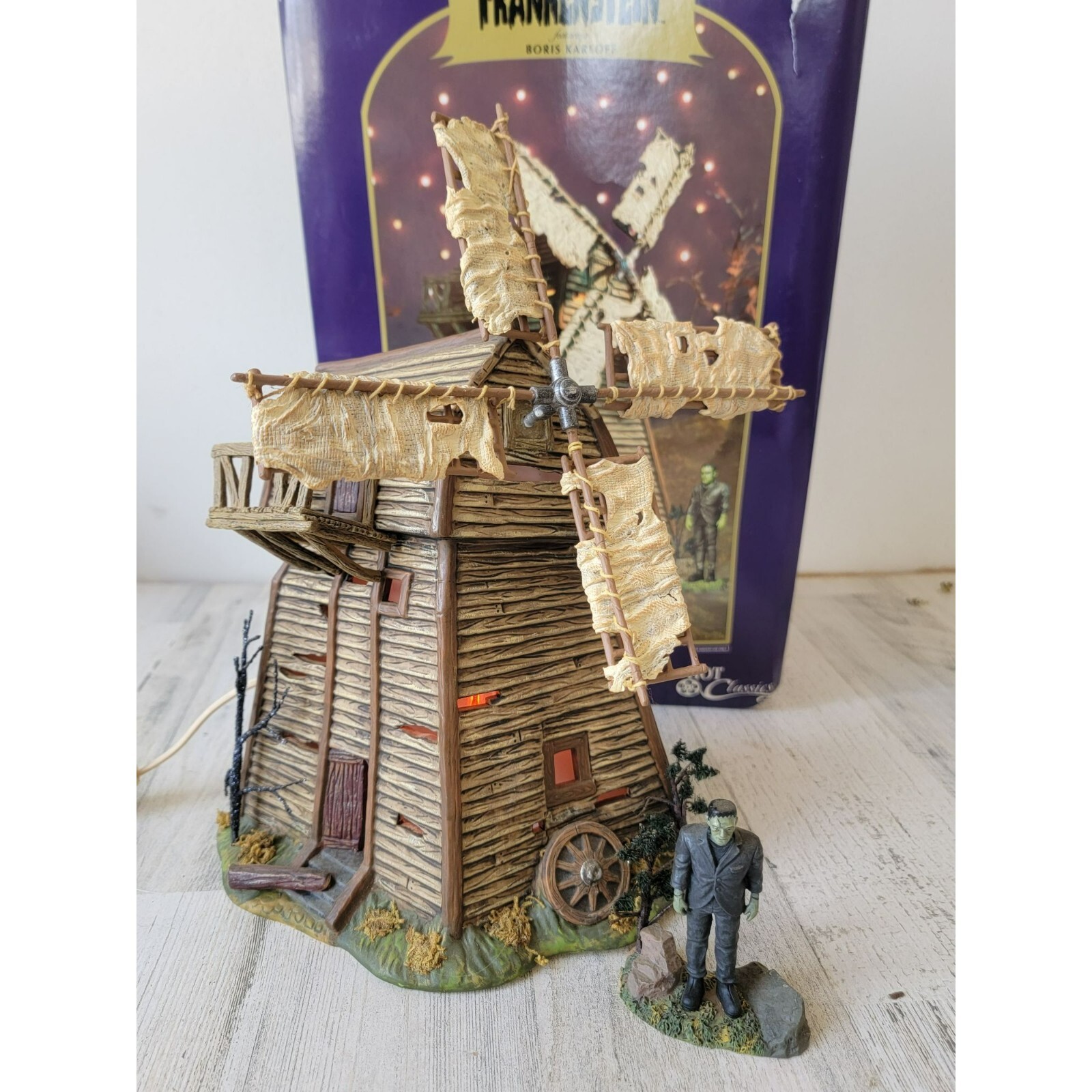 Dept 56 59303 Frankenstein’s Monster village Halloween accessory