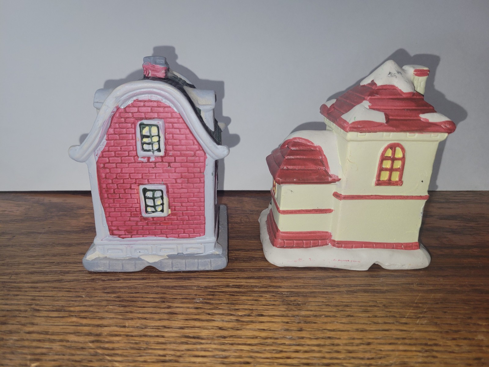 Walmart (2003) Toy Shop & House Building Winter Village approx. 4x4x2.5