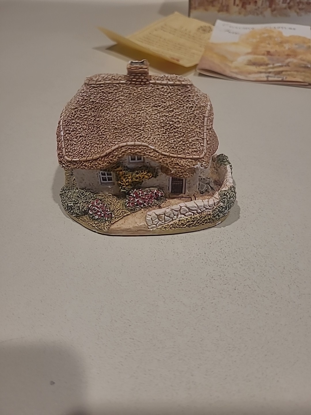 Lilliput Lane Clover Cottage With Box And Paperwork