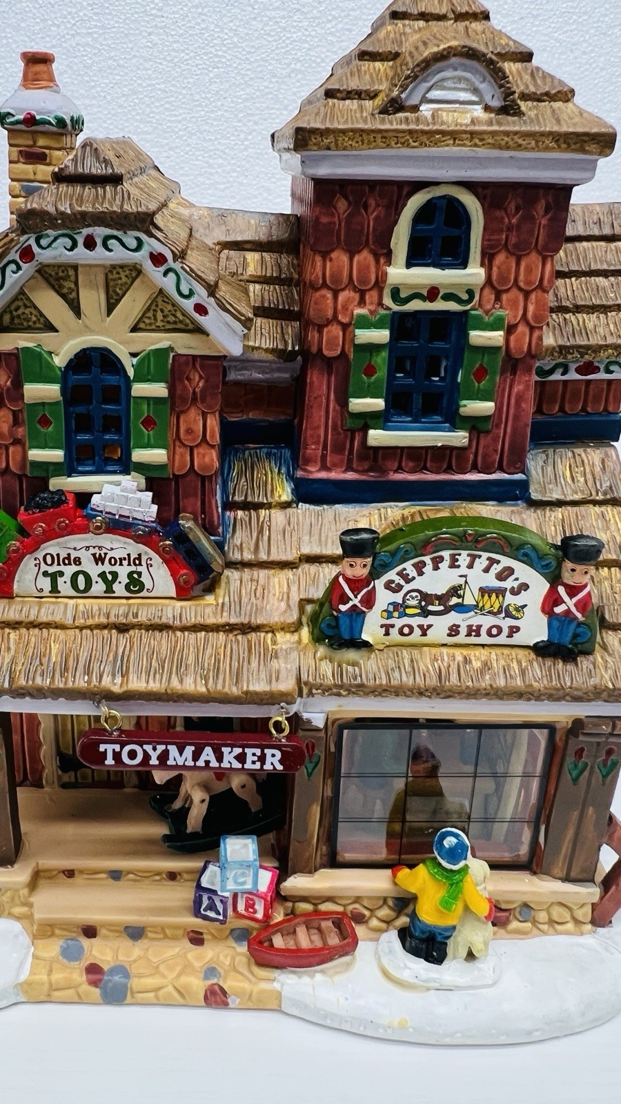 Lemax “Geppetto’s Toy Shop” Porcelain Lighted House # 25390 Retired NEW !