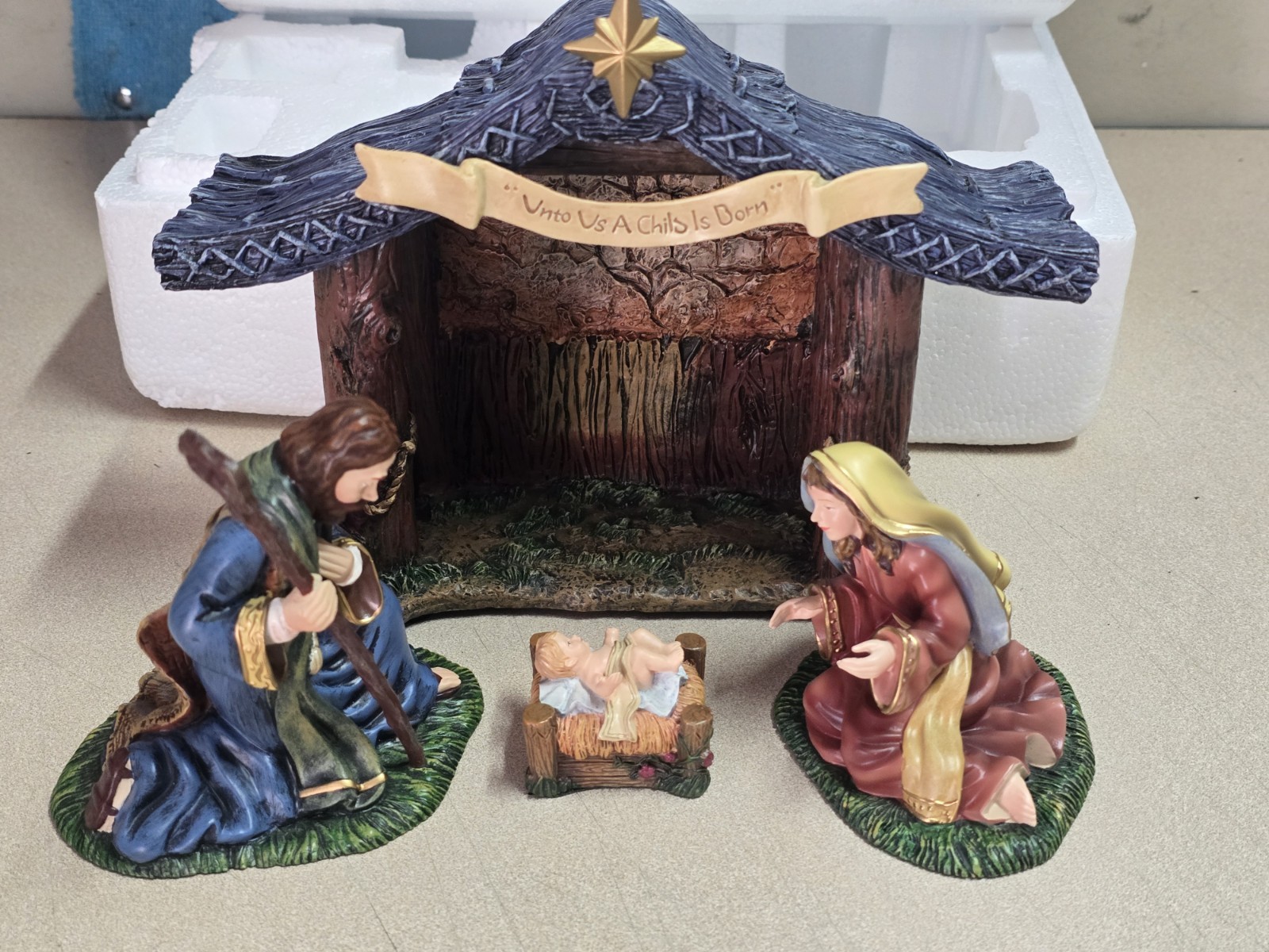 Kinkade The Holy Family & Holy Night Creche, Nativity Garland Hawthorne Village