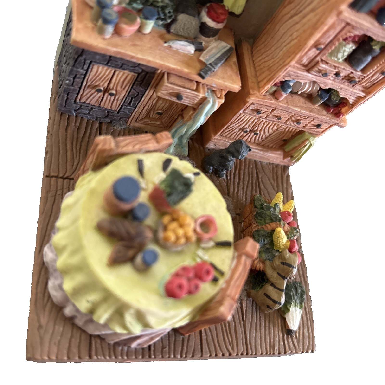 1990 Jade Capital Miniature Resin Country Kitchen Diorama Cats Art Collectibles