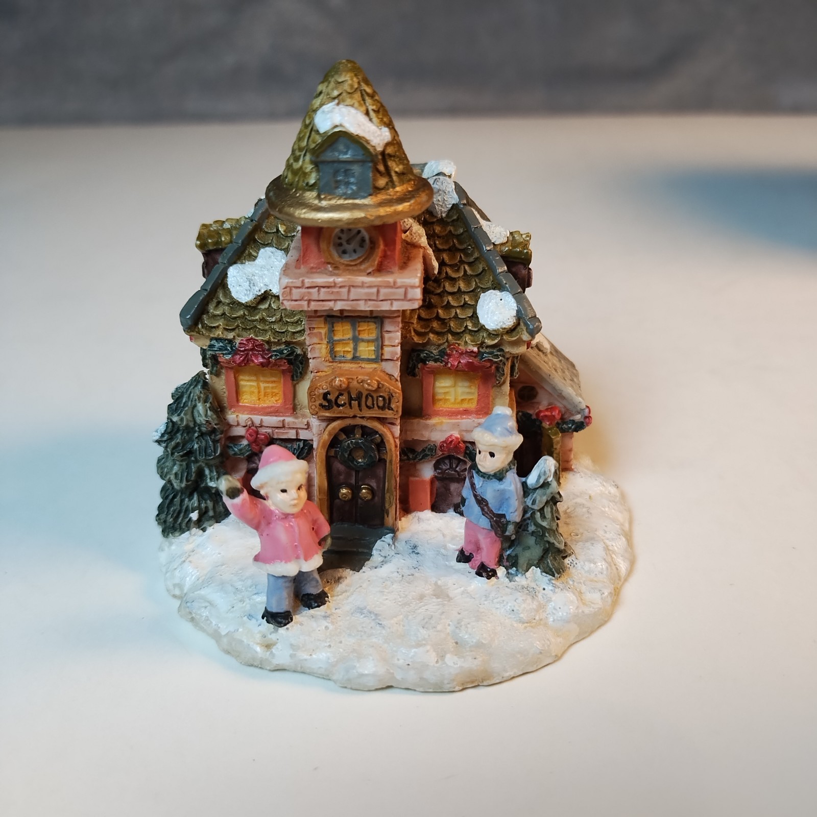 Cottage Winsor Collection School Welcoming People Figurine Christmas