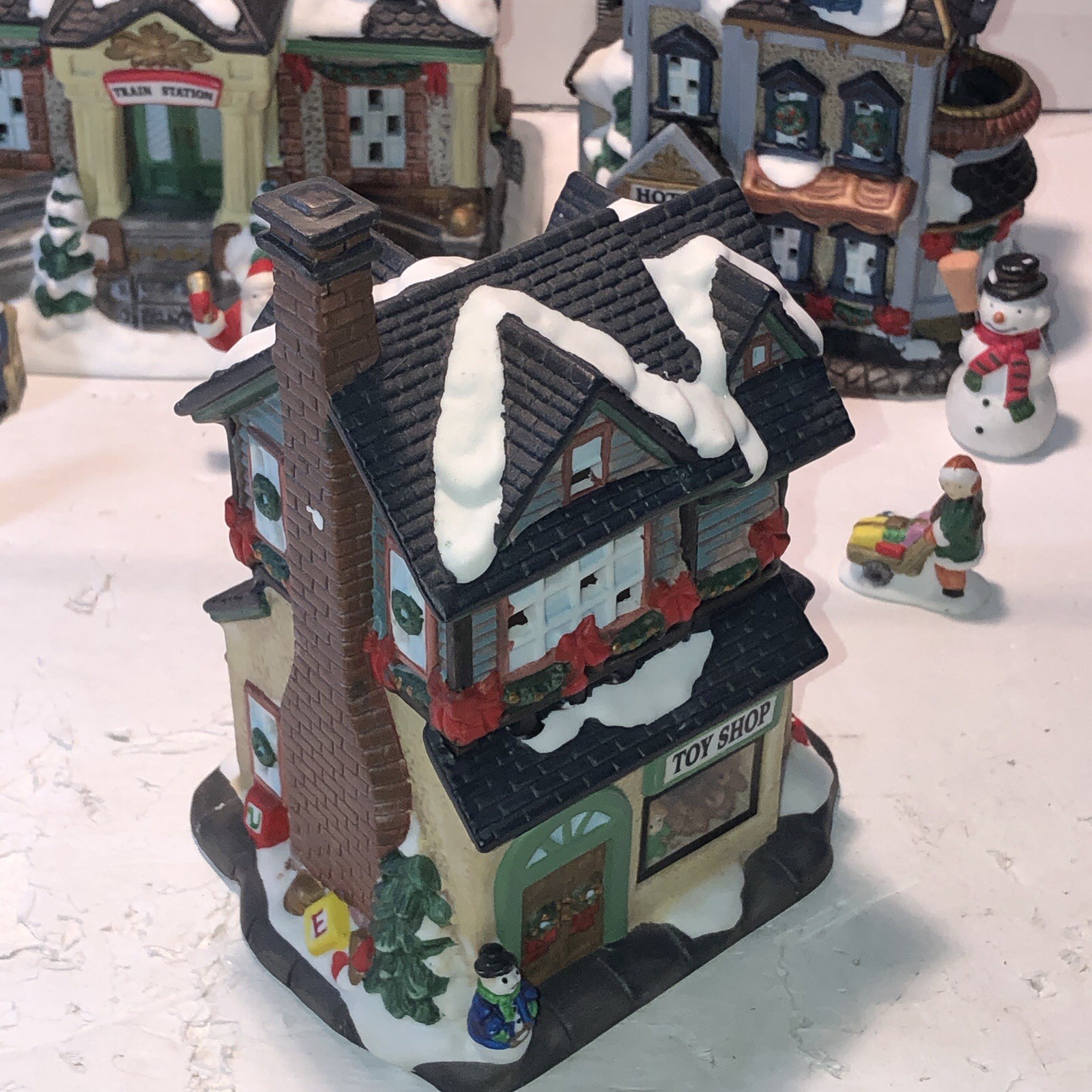 Galleria Hand Painted 20 Pc. Porcelain Christmas Village Box 2 Pc. are missing