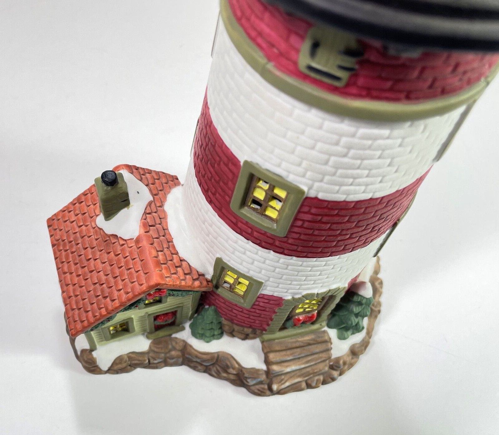 Holiday Snow Village Compatible-Bayside Lighthouse -Santa’s Workbench Ser-No Box